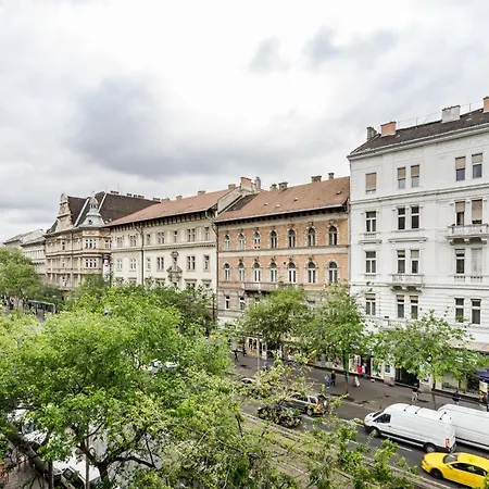 Oktogon Premium On Bright Boulevard With A/c Appartamento Budapest